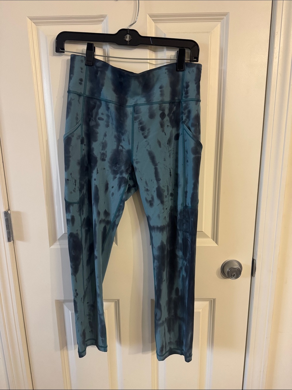 lululemon athletica Teal and Black Tie-Dye Leggings with Side Pockets
